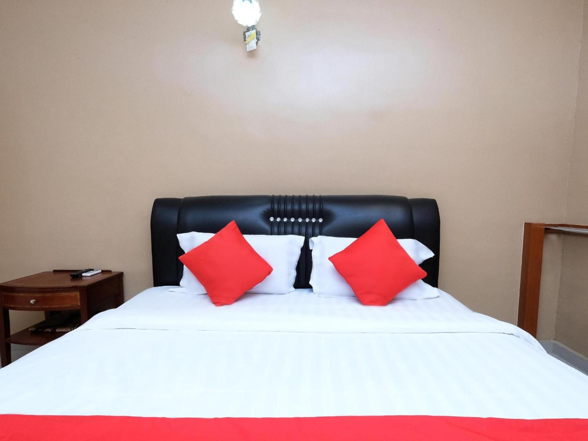 Super Oyo 707 Ayuni Hotel Bangi Extérieur photo