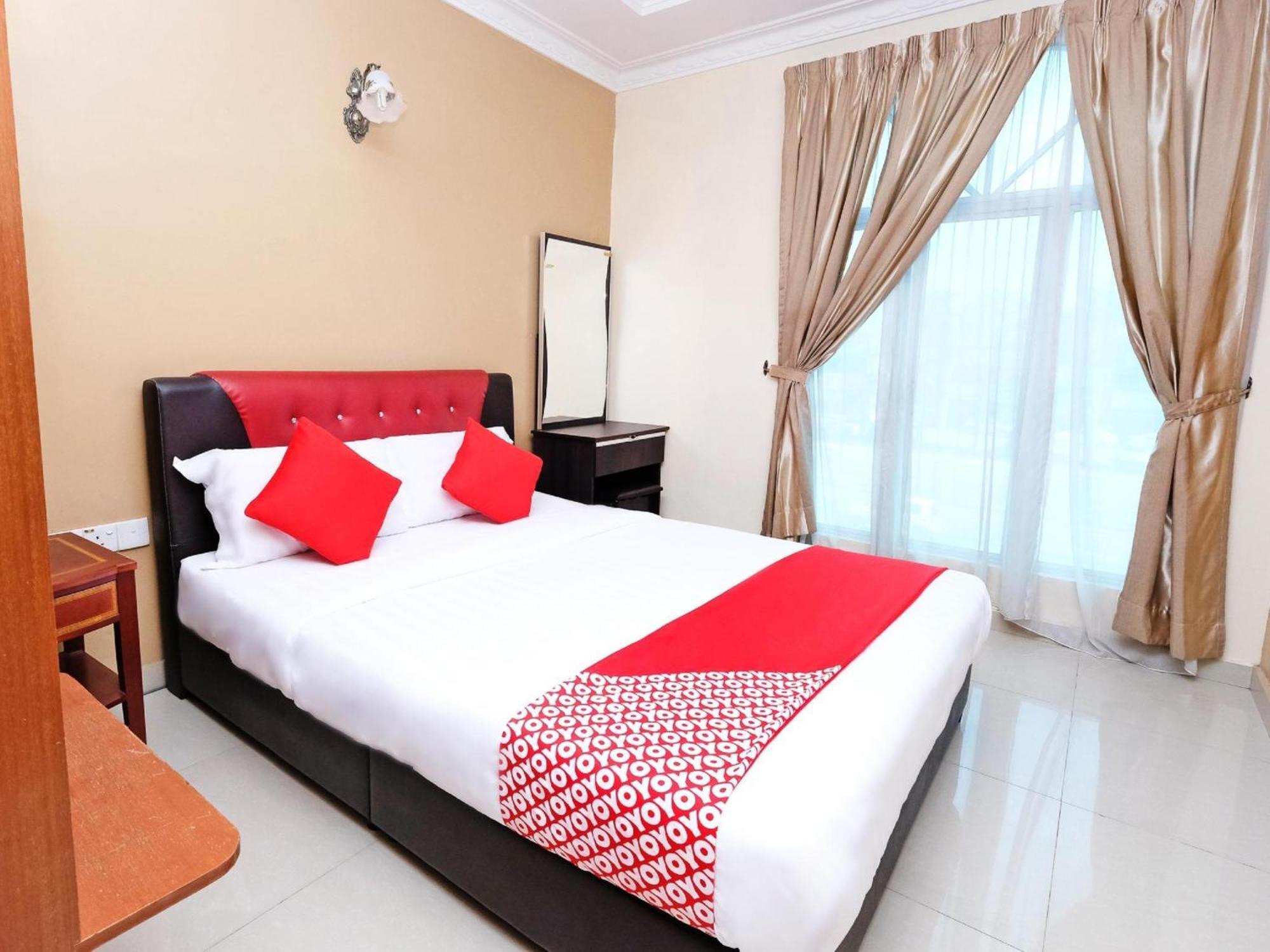 Super Oyo 707 Ayuni Hotel Bangi Extérieur photo